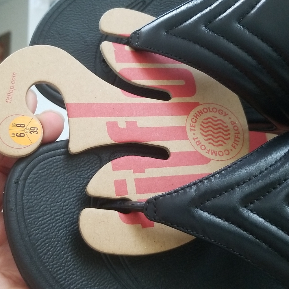 Size 8 black Fitflop